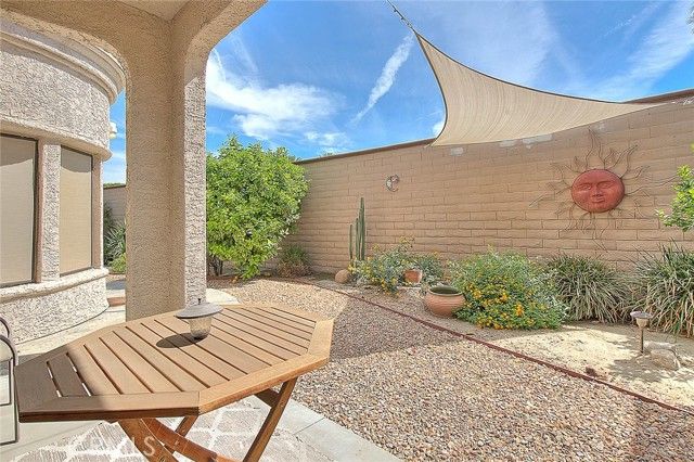 48121 Calle Seranas, La Quinta, CA 92253