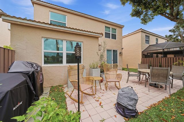 10690 NW 12th Drive, Plantation, FL 33322