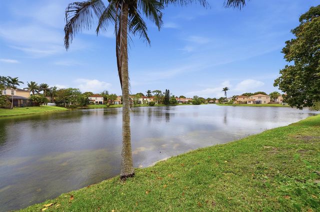 10690 NW 12th Drive, Plantation, FL 33322