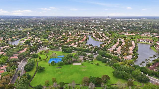 10690 NW 12th Drive, Plantation, FL 33322