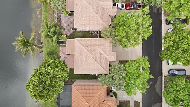 10690 NW 12th Drive, Plantation, FL 33322