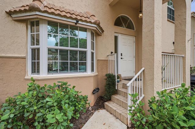 10690 NW 12th Drive, Plantation, FL 33322
