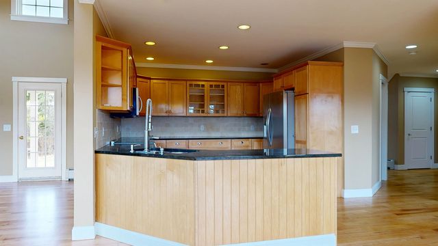 20 Robin Lane, Charlotte, VT 05445