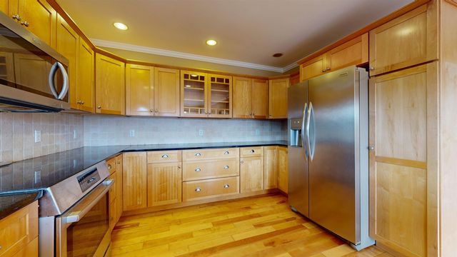 20 Robin Lane, Charlotte, VT 05445