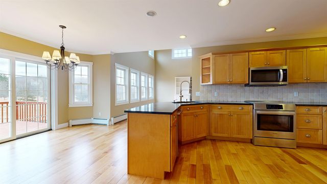 20 Robin Lane, Charlotte, VT 05445