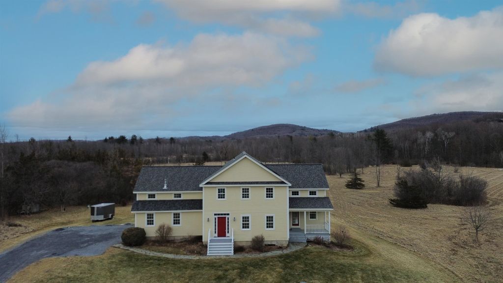 20 Robin Lane, Charlotte, VT 05445