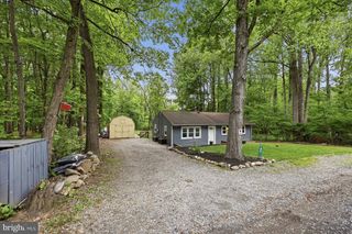 65 FLORAL LN, Harpers Ferry, WV 25425