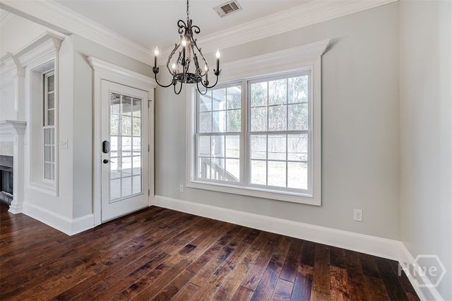 389 Chastain Cir, Richmond Hill, GA 31324