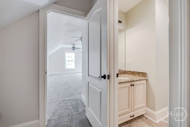 389 Chastain Cir, Richmond Hill, GA 31324