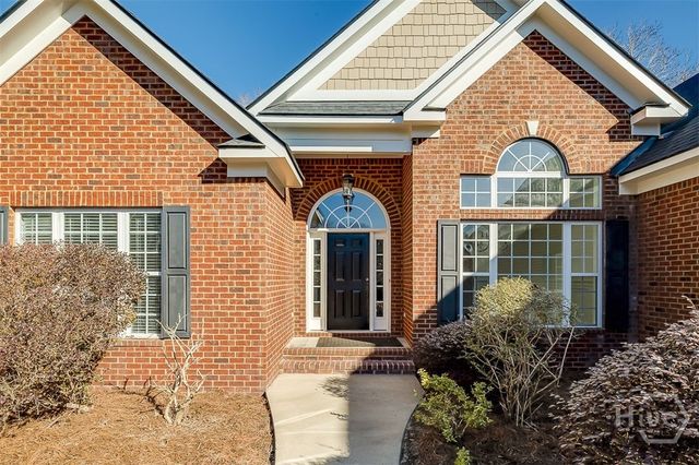 389 Chastain Cir, Richmond Hill, GA 31324