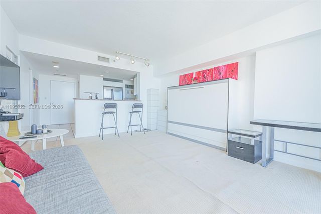 325 S Biscayne Blvd 3320, Miami, FL 33131