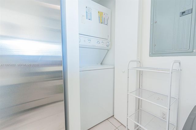 325 S Biscayne Blvd 3320, Miami, FL 33131