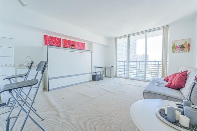 325 S Biscayne Blvd 3320, Miami, FL 33131