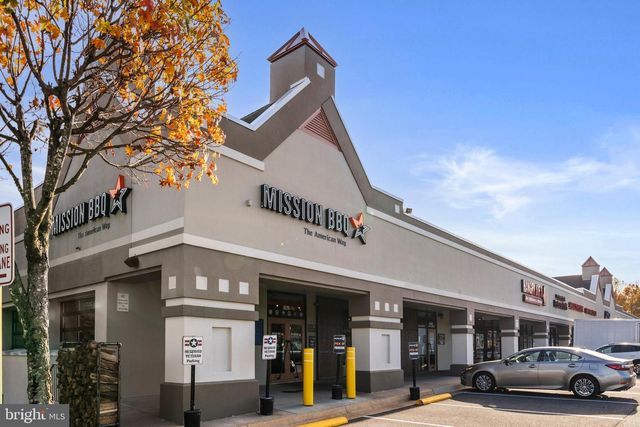 6017-B CURTIER DR #B, Alexandria, VA 22310