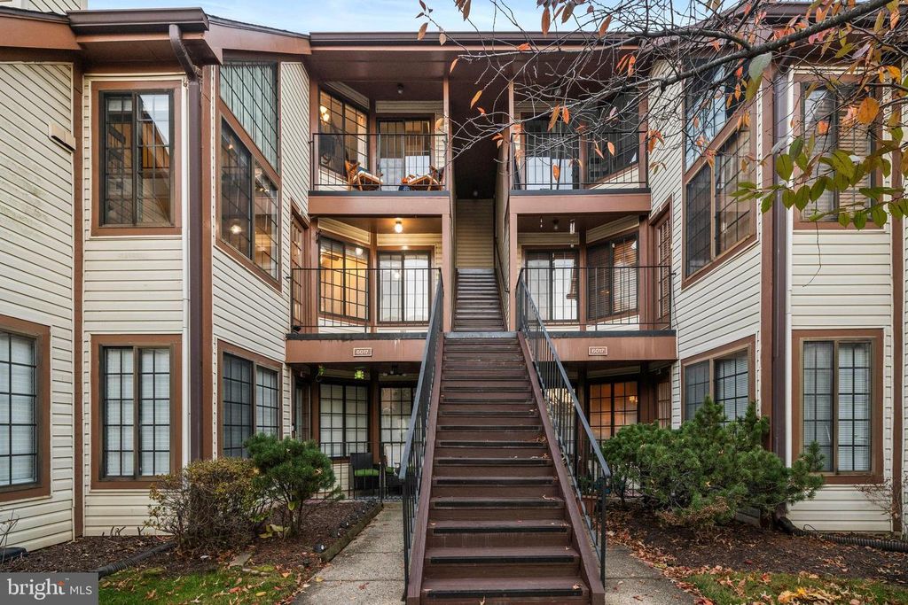 6017-B CURTIER DR #B, Alexandria, VA 22310