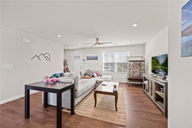 704 Peridot Way, Westminster, SC 29693