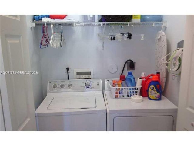 6922 NW 179th St 106-5, Hialeah, FL 33015