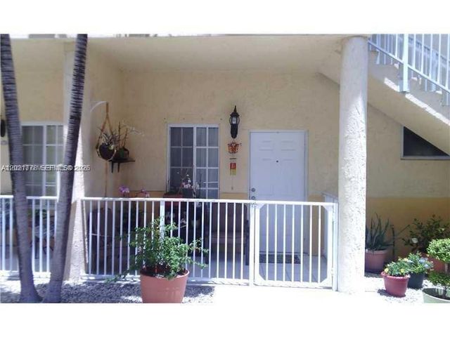 6922 NW 179th St 106-5, Hialeah, FL 33015