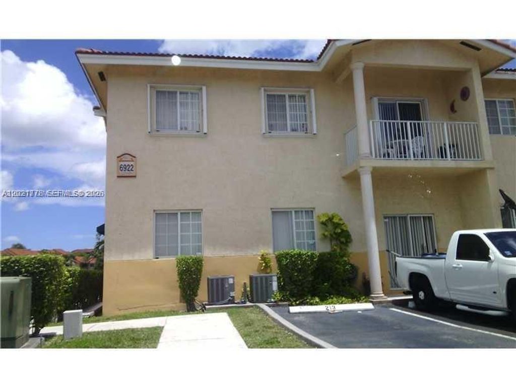 6922 NW 179th St 106-5, Hialeah, FL 33015