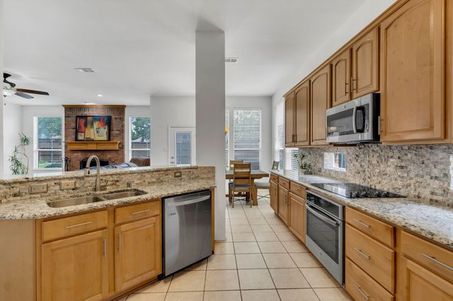 1804 Morning Mist Trail, Flower Mound, TX 75028