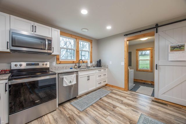 695 Stone Road, Paris, KY 40361