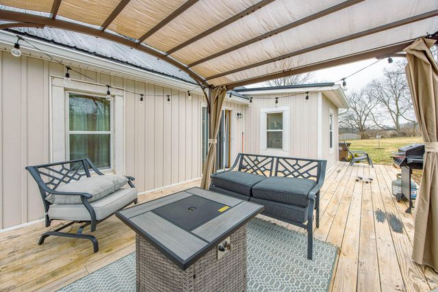 695 Stone Road, Paris, KY 40361