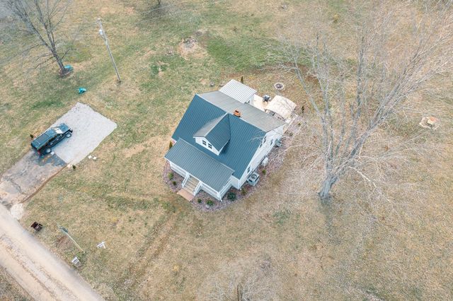 695 Stone Road, Paris, KY 40361