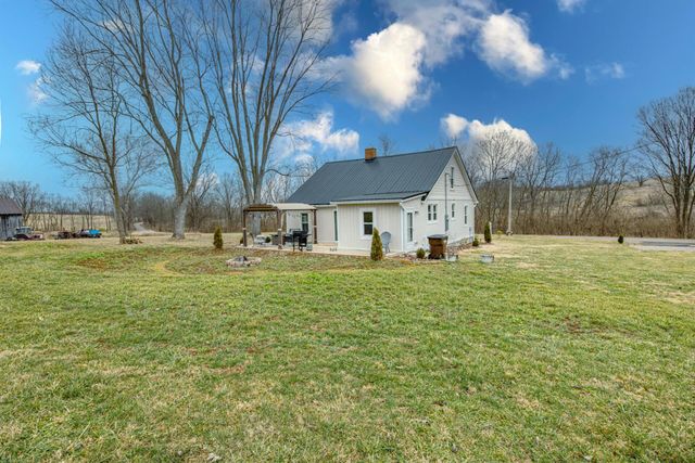 695 Stone Road, Paris, KY 40361