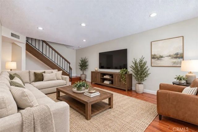 866 W 13th 2, Azusa, CA 91702