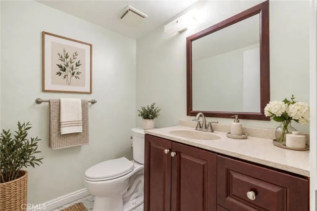 866 W 13th 2, Azusa, CA 91702