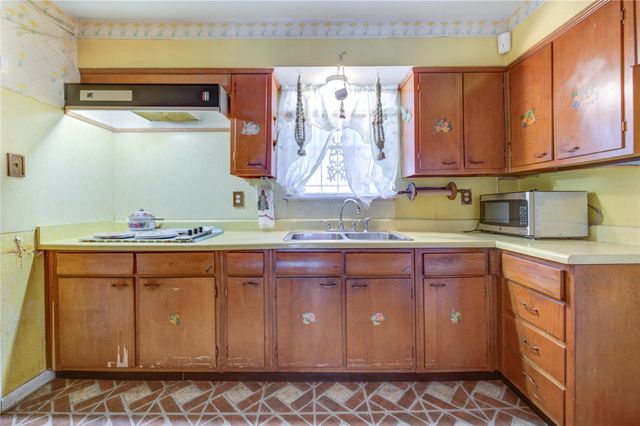 5223 Grace Point Lane, Houston, TX 77048