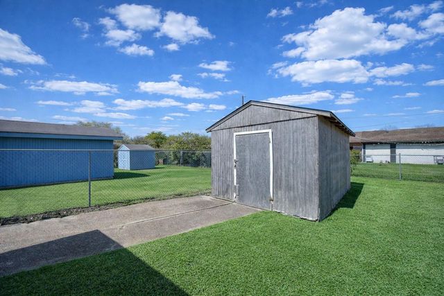 5223 Grace Point Lane, Houston, TX 77048