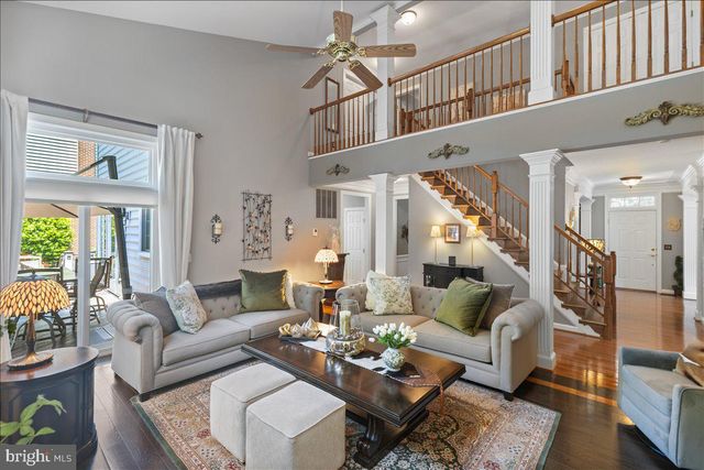 7726 VIRGINIA OAKS DR, Gainesville, VA 20155