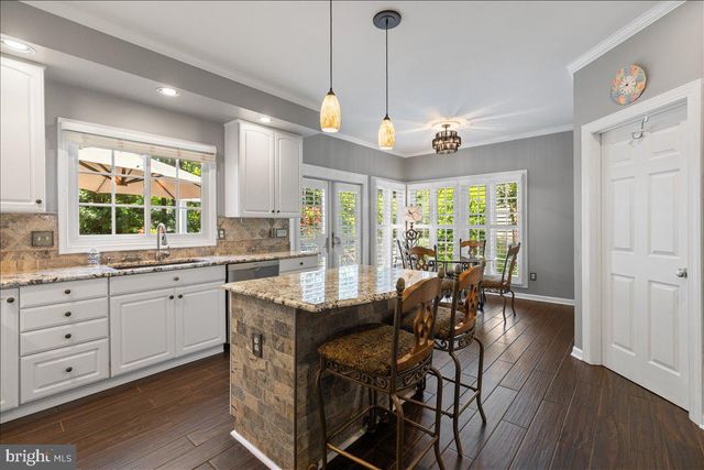 7726 VIRGINIA OAKS DR, Gainesville, VA 20155