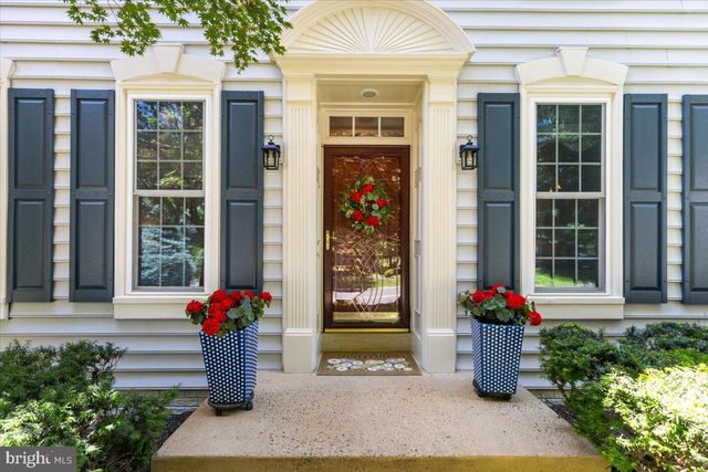 7726 VIRGINIA OAKS DR, Gainesville, VA 20155