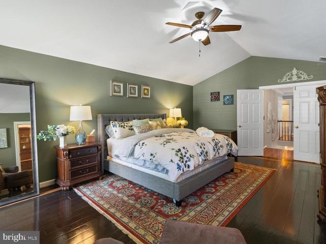 7726 VIRGINIA OAKS DR, Gainesville, VA 20155