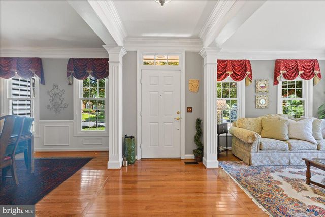 7726 VIRGINIA OAKS DR, Gainesville, VA 20155