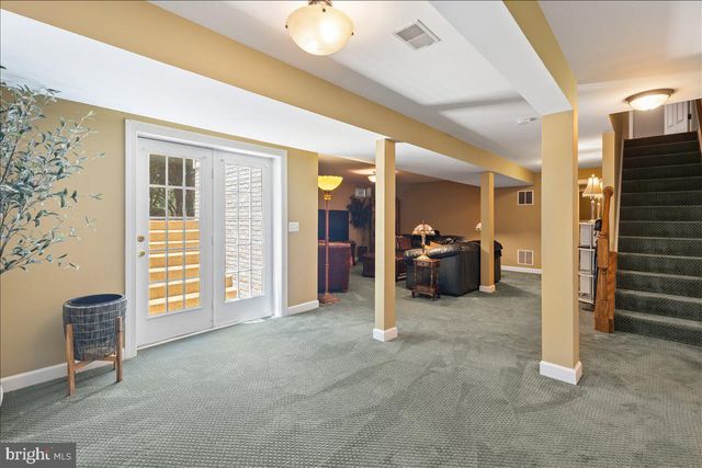 7726 VIRGINIA OAKS DR, Gainesville, VA 20155