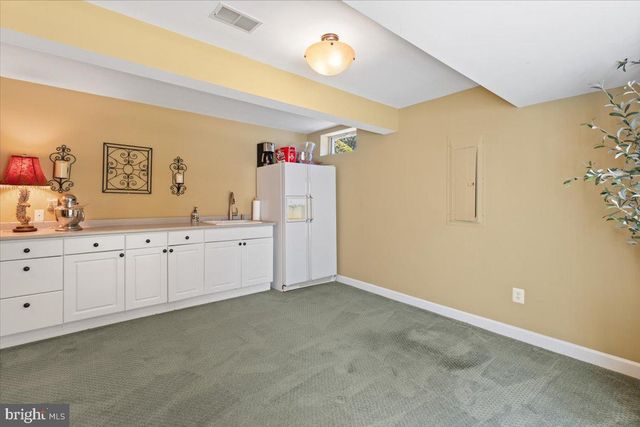 7726 VIRGINIA OAKS DR, Gainesville, VA 20155