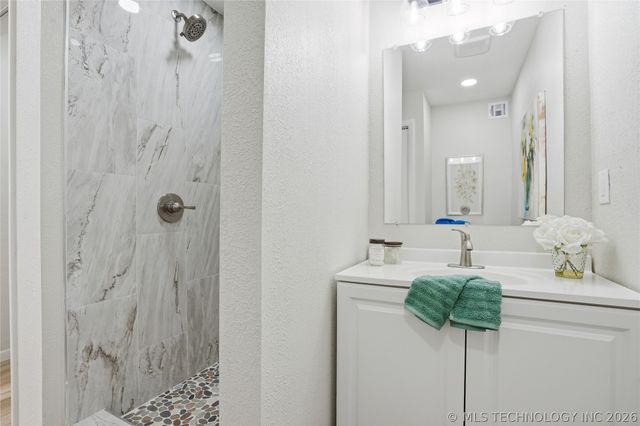 14215 E 480 Road, Claremore, OK 74017