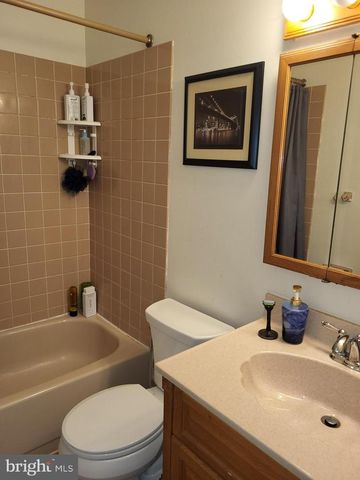 10 HARVEST MEWS, Newtown, PA 18940