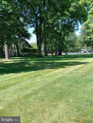 10 HARVEST MEWS, Newtown, PA 18940