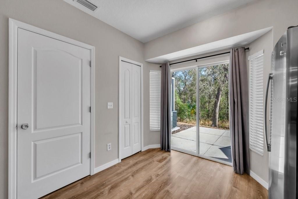 Image 12 of property listing at 15855 FISHHAWK VIEW DRIVE, Lithia, FL 33547