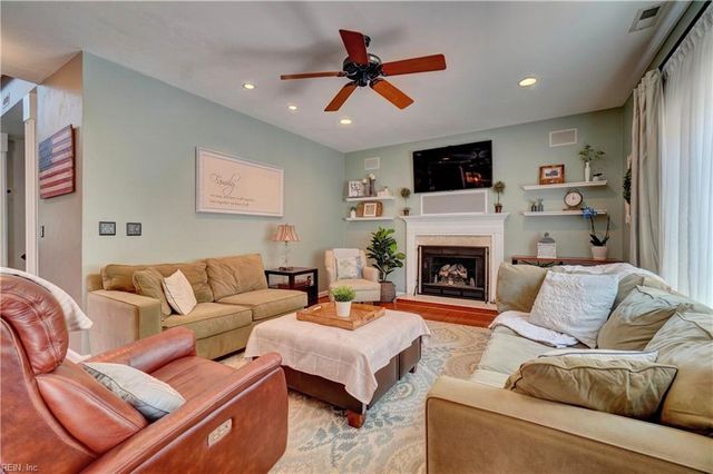2704 Pleasant Acres DR, Virginia Beach, VA 23453