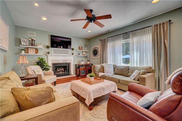 2704 Pleasant Acres DR, Virginia Beach, VA 23453
