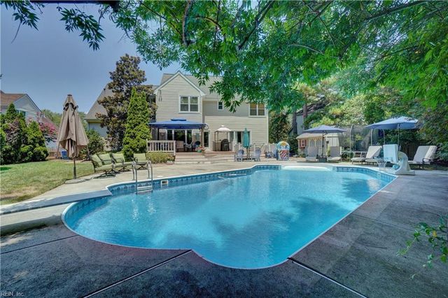 2704 Pleasant Acres DR, Virginia Beach, VA 23453