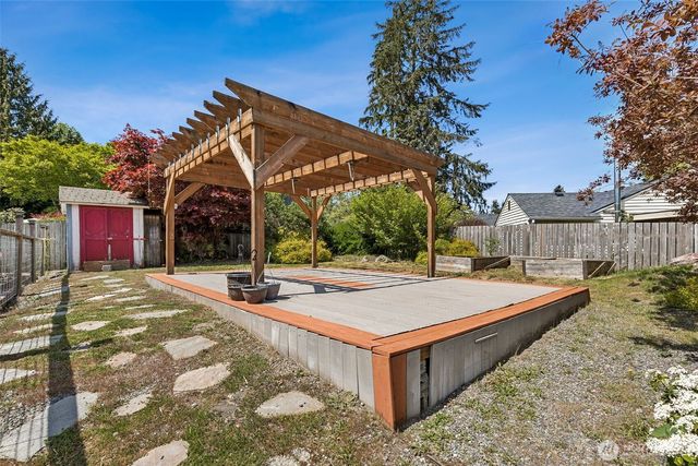 4905 234th St. SW, Mountlake Terrace, WA 98043