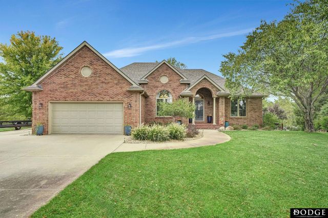 1919 Buena Vista Point, Fremont, NE 68025