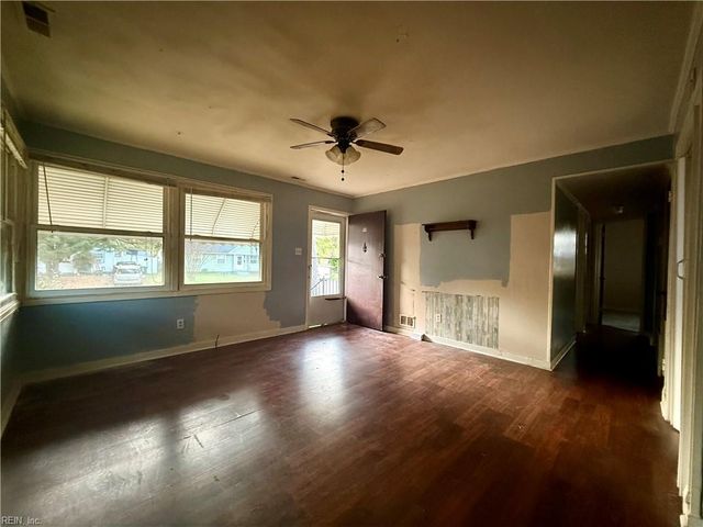 6320 Grimes AVE, Norfolk, VA 23518