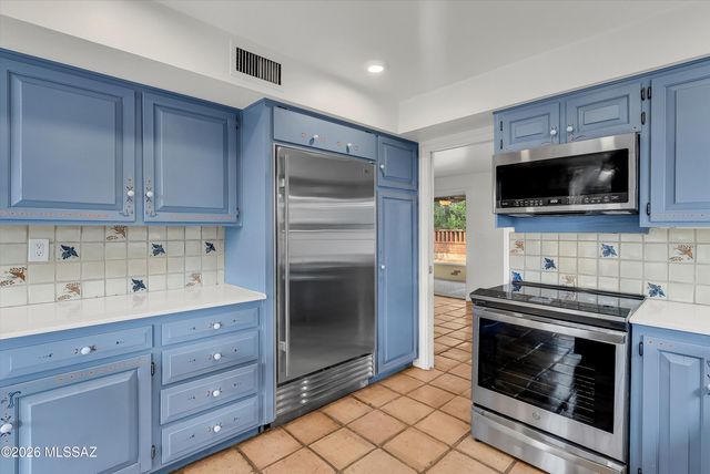 2631 E Ave De Maria, Tucson, AZ 85718